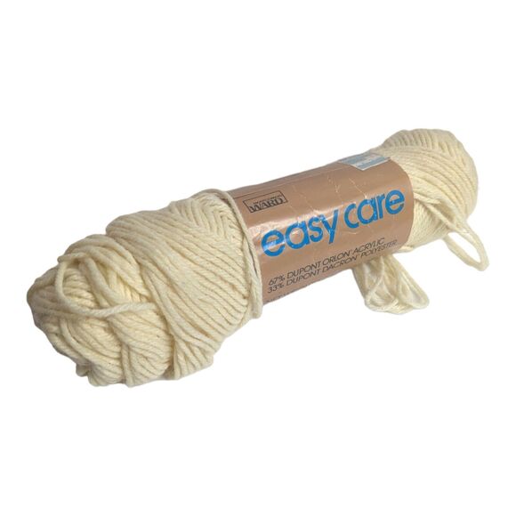 Montgomery Ward Easy Care Off White 3oz Skein Knit DIY Acrylic Polyester Yarn - Picture 2 of 3